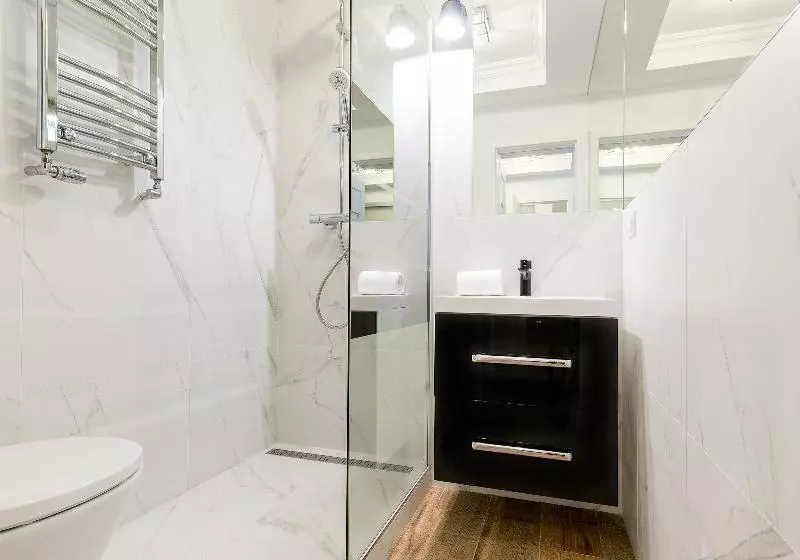 هتل Emili Plater 12 P&o Apartments