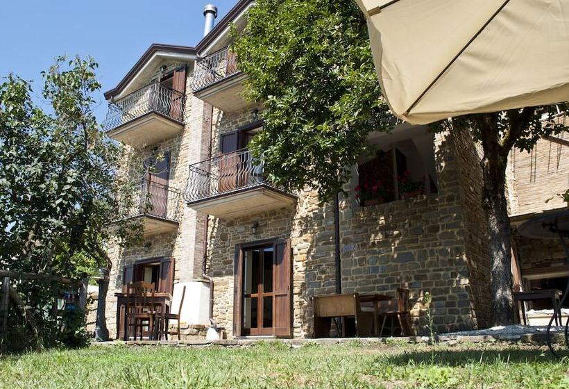 בית מלון כפרי La Fontana Dei Monaci Di Stefania Astore