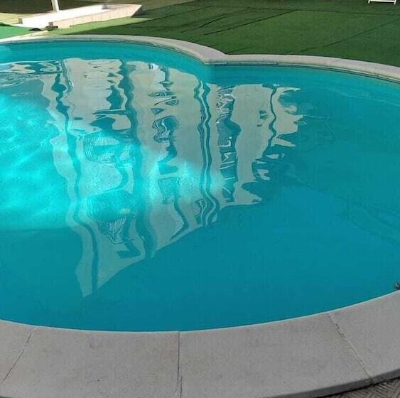 בית מלון כפרי Saline