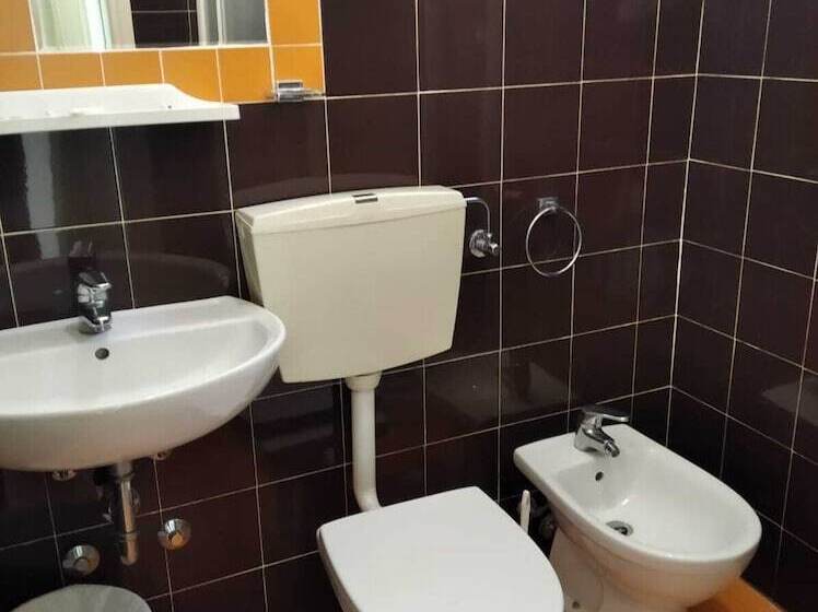 בית מלון כפרי Saline