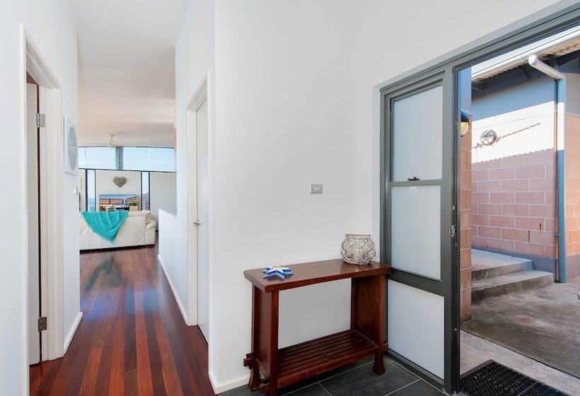 فندق The Deckhouse, 22/26 One Mile Close