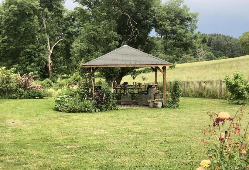 بنسيون Le Cuisinier En Combraille