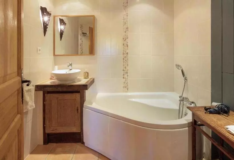 Majatalo Le Cuisinier En Combraille