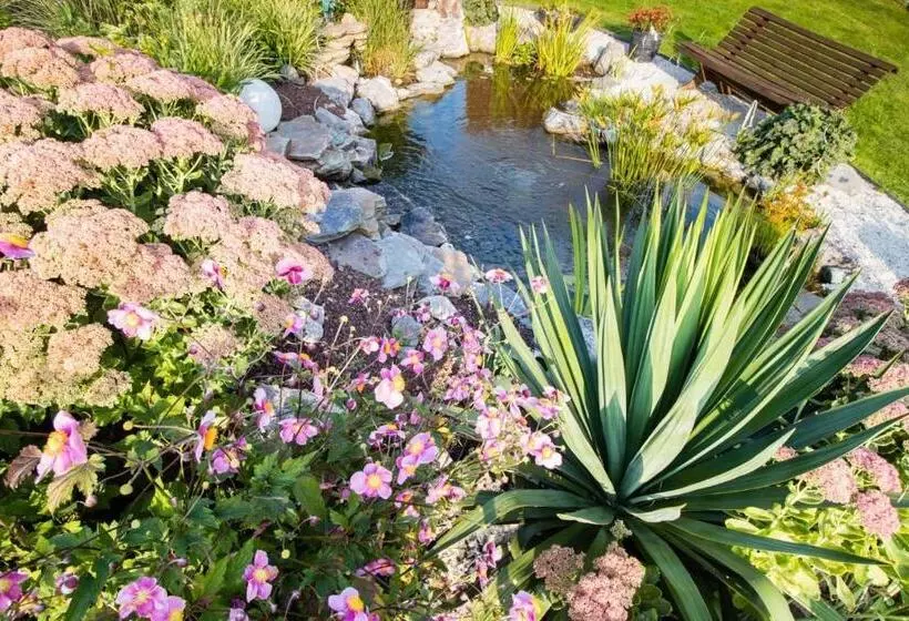 Majatalo Les Hortensias