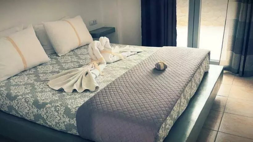 پانسیون Marousi Rooms