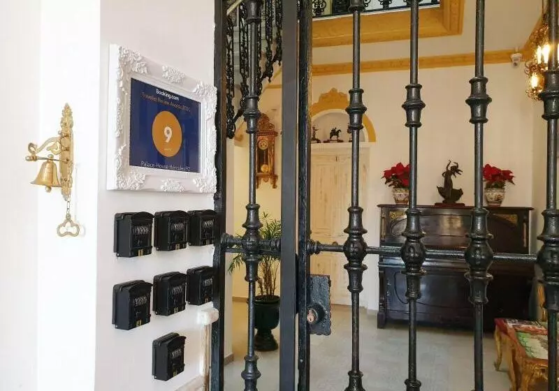 پانسیون Palace House Hércules