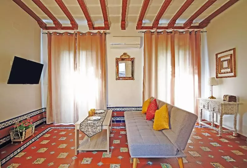 پانسیون Palace House Hércules