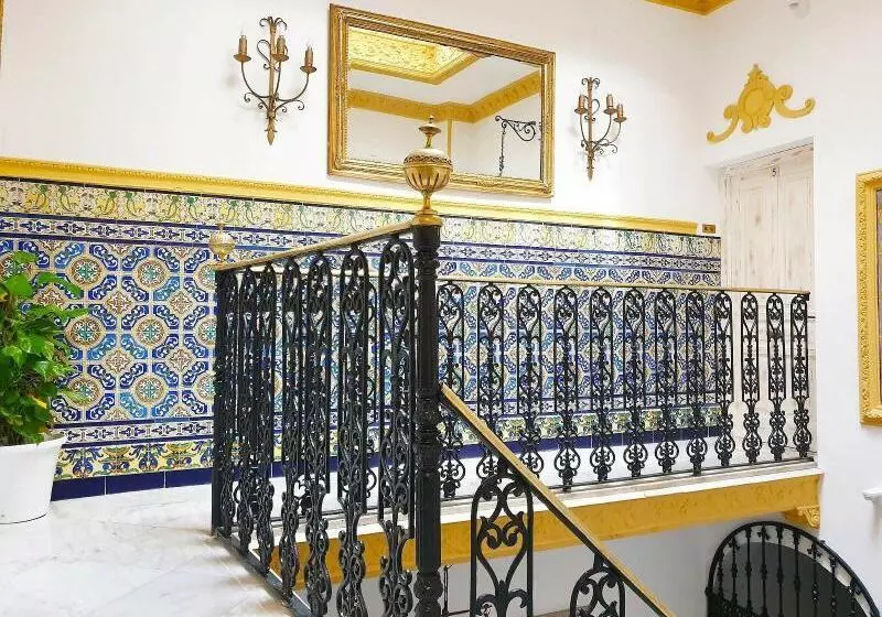 پانسیون Palace House Hércules