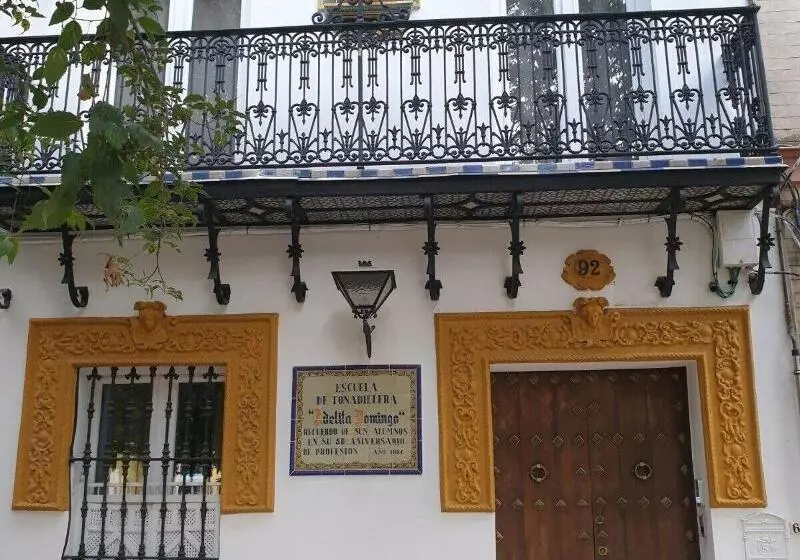 پانسیون Palace House Hércules