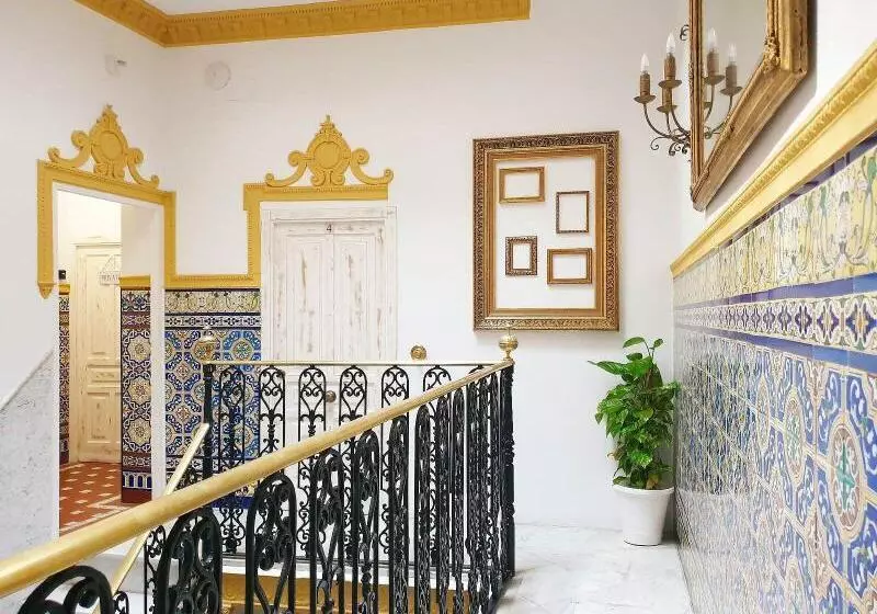 پانسیون Palace House Hércules