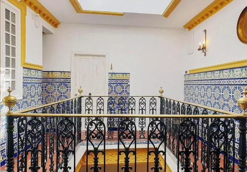 پانسیون Palace House Hércules