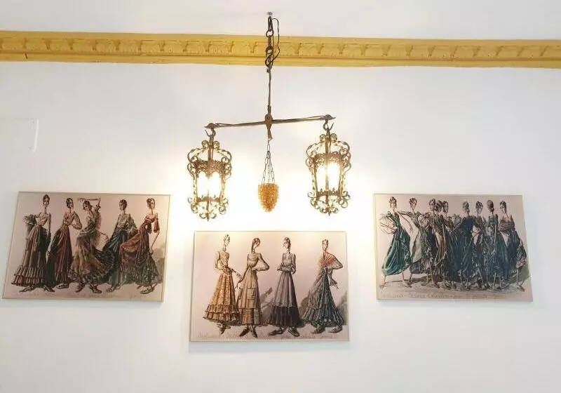 پانسیون Palace House Hércules