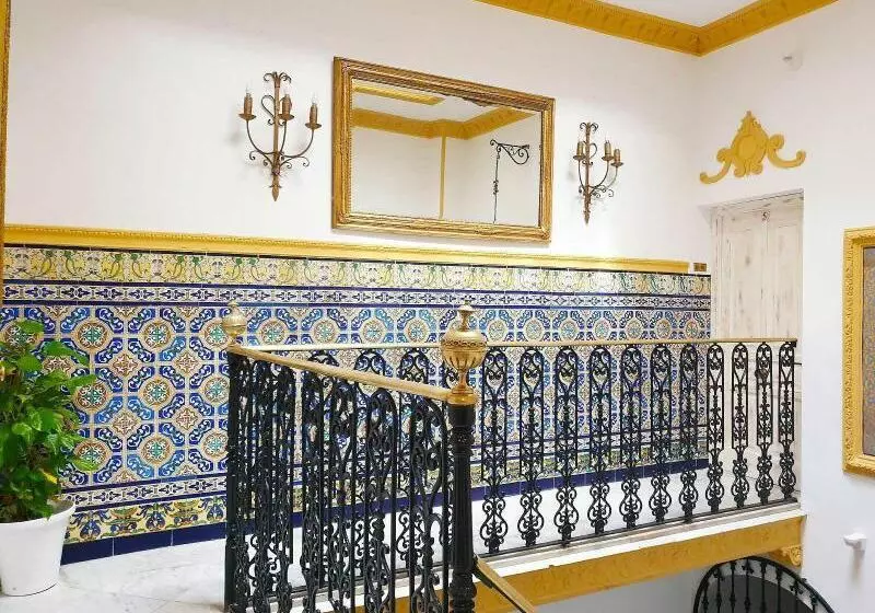 پانسیون Palace House Hércules
