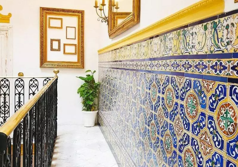 پانسیون Palace House Hércules