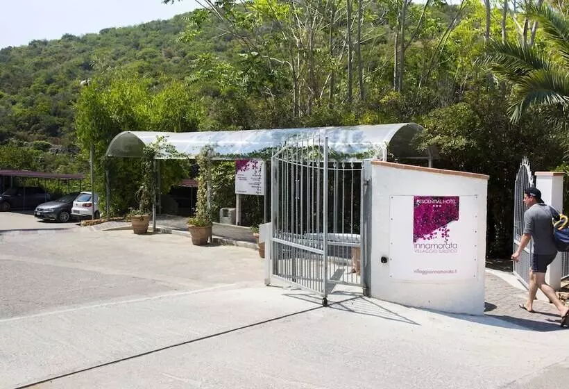 Residenssi Villaggio Innamorata   Villa Moresca