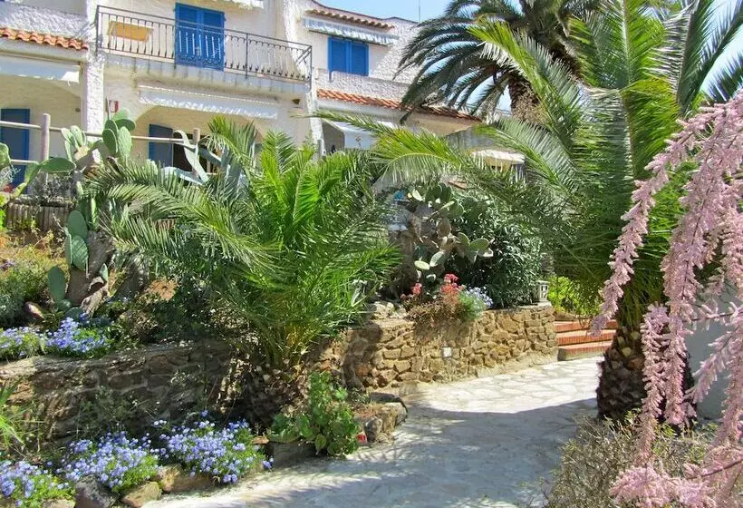 Residenssi Villaggio Innamorata   Villa Moresca