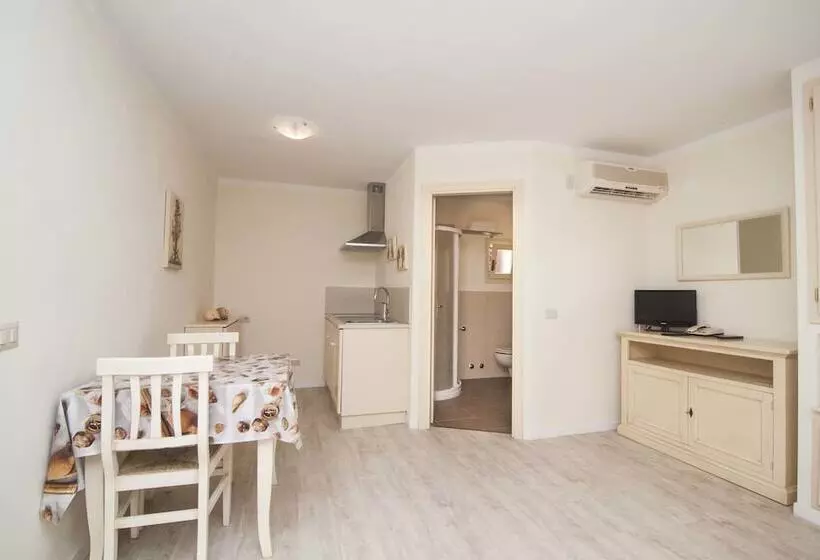 Residenssi Villaggio Innamorata   Villa Moresca