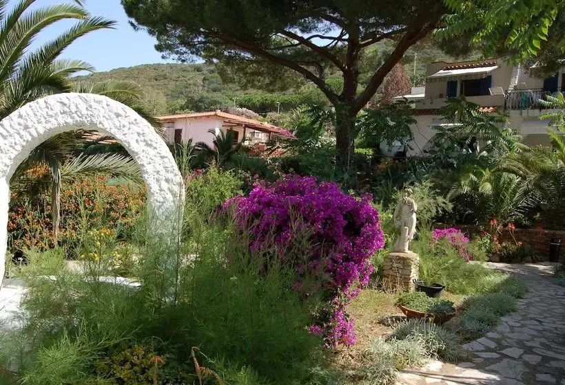 Residenssi Villaggio Innamorata   Villa Moresca