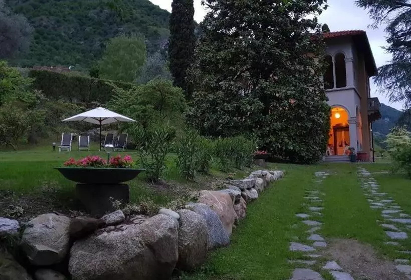 ベッドアンドブレックファースト Villa Ucci