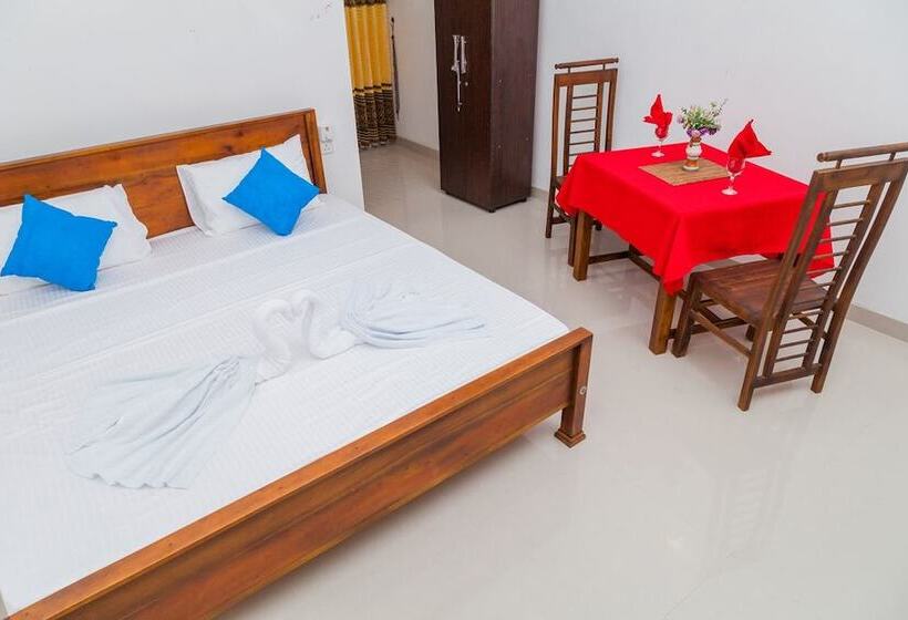 Hôtel The Crown Plaza Airport