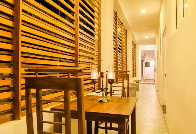 Hotelli The Crown Plaza Airport