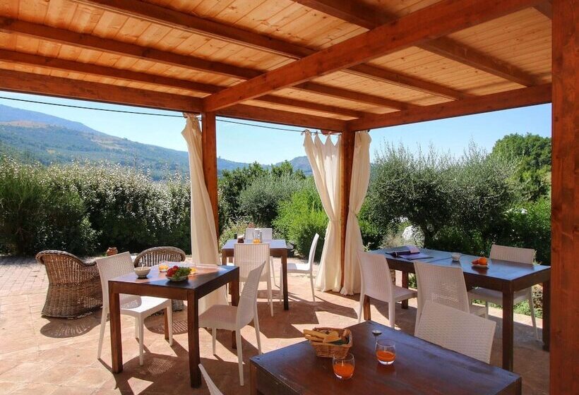 Luxurious Cottage With Pool In Assisi