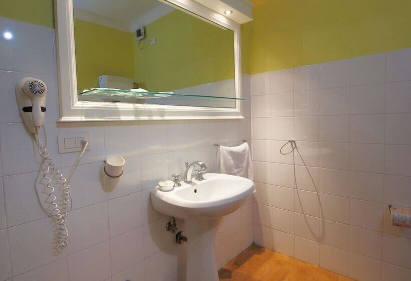 Luxurious Cottage With Pool In Assisi