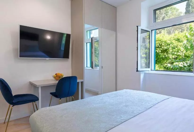 پانسیون Green Park Luxury Rooms