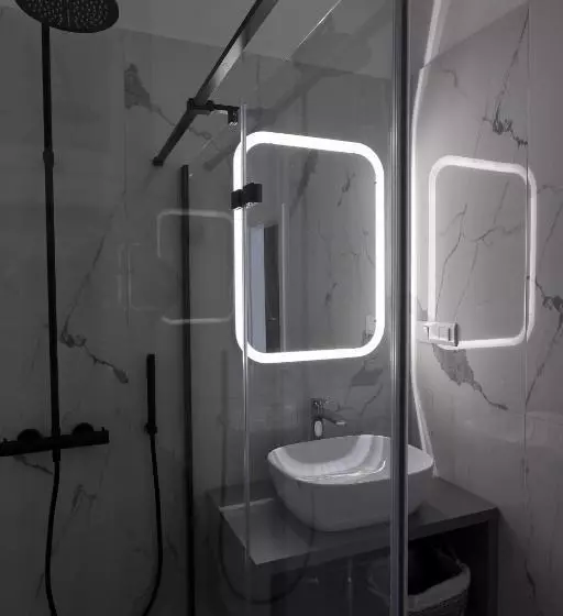 پانسیون Green Park Luxury Rooms