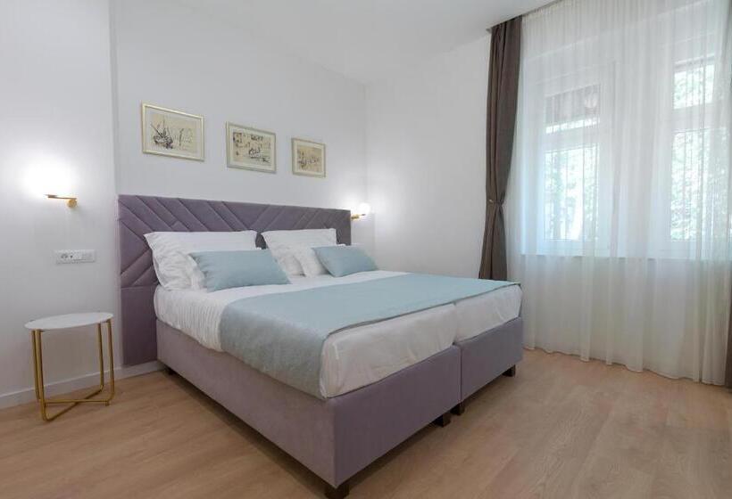 Pension Green Park Luxury Rooms