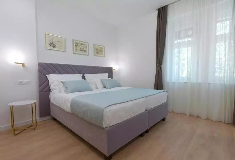 پانسیون Green Park Luxury Rooms