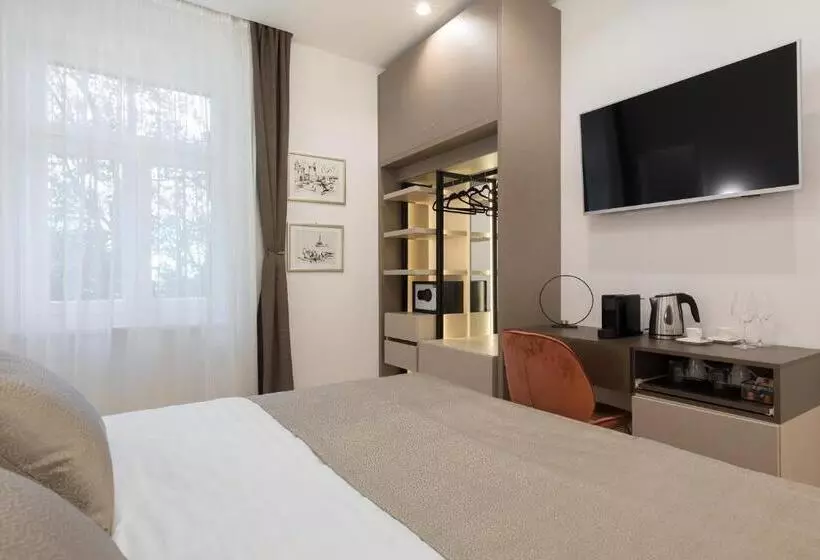 پانسیون Green Park Luxury Rooms