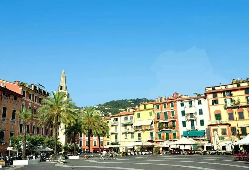 Stunning Cottage In Sesta Godano With Balcony