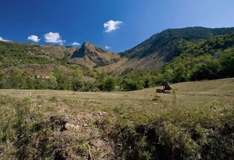 Stunning Cottage In Sesta Godano With Balcony