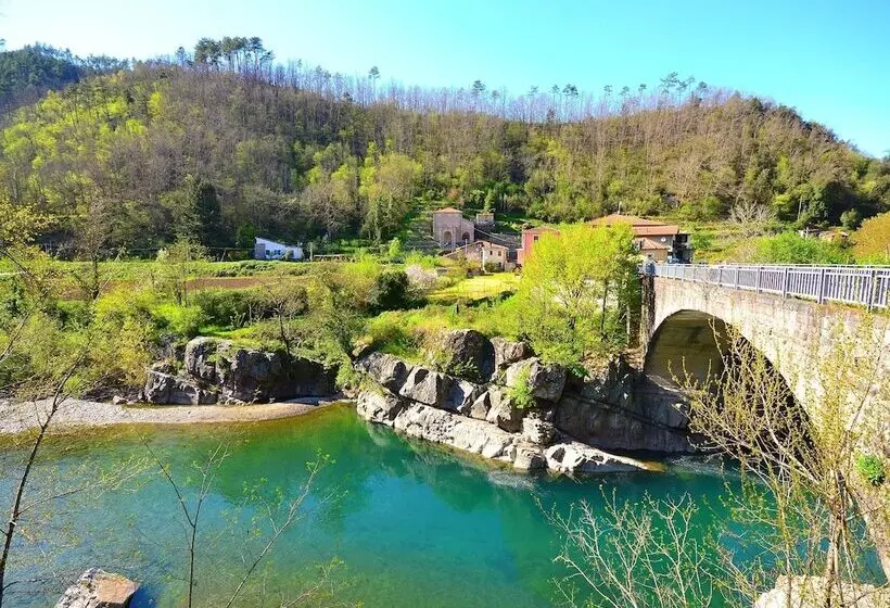 Stunning Cottage In Sesta Godano With Balcony