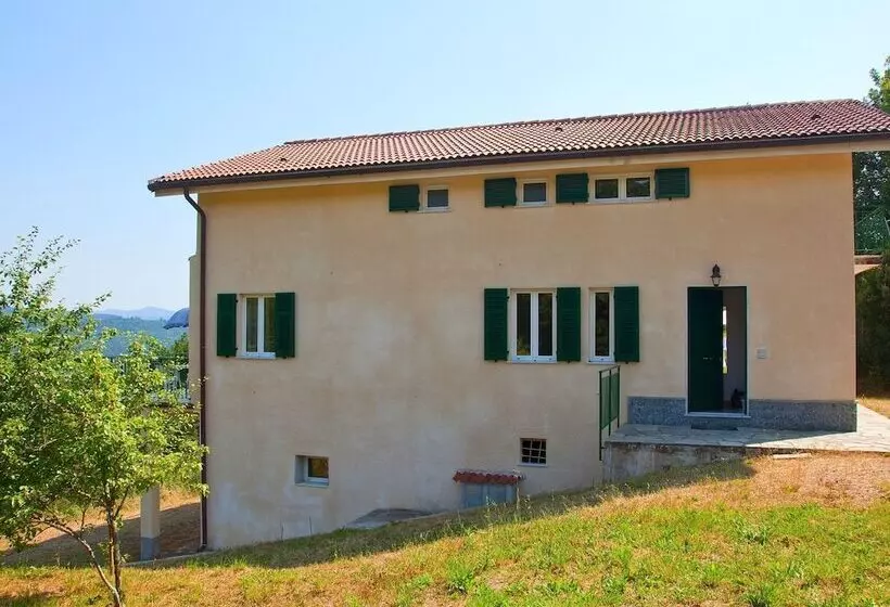 Stunning Cottage In Sesta Godano With Balcony