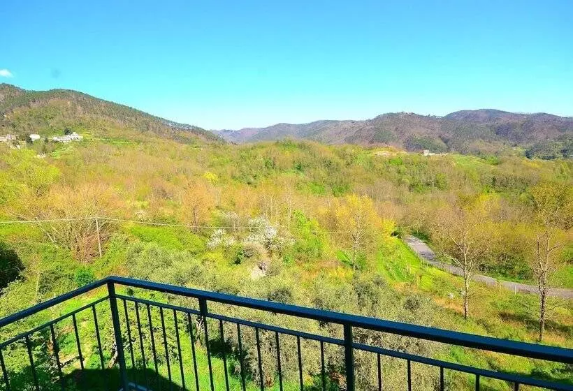 Stunning Cottage In Sesta Godano With Balcony