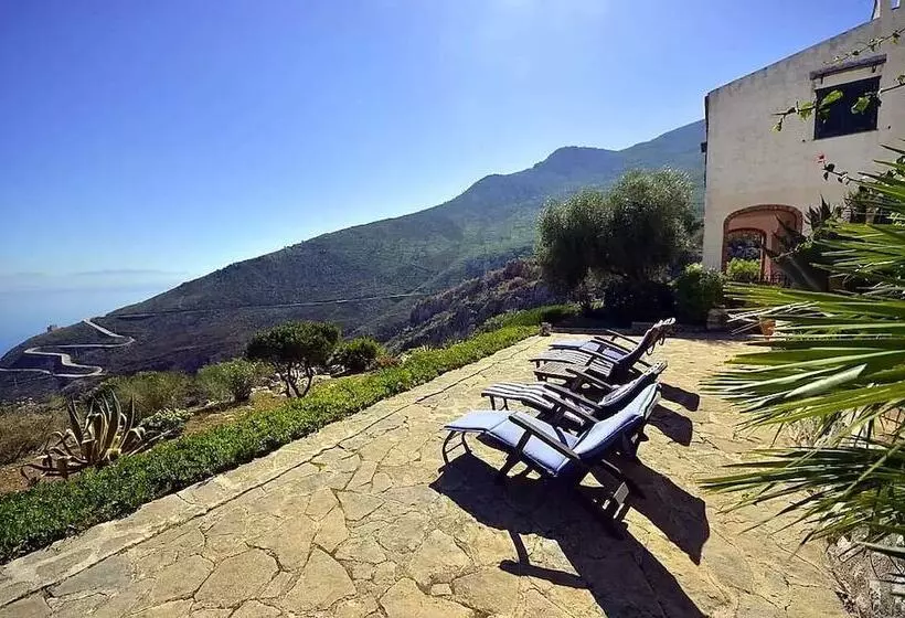 Aamiaismajoitus (B&B) Baglio La Luna