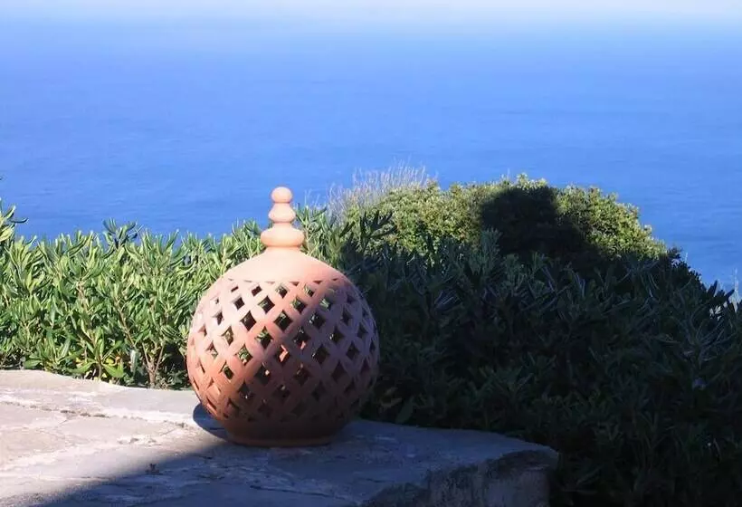 Aamiaismajoitus (B&B) Baglio La Luna