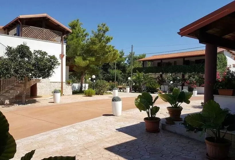 Hotelli Camping Riviera Village