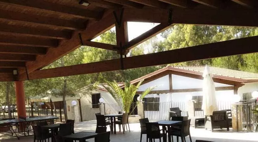 Hotelli Camping Riviera Village