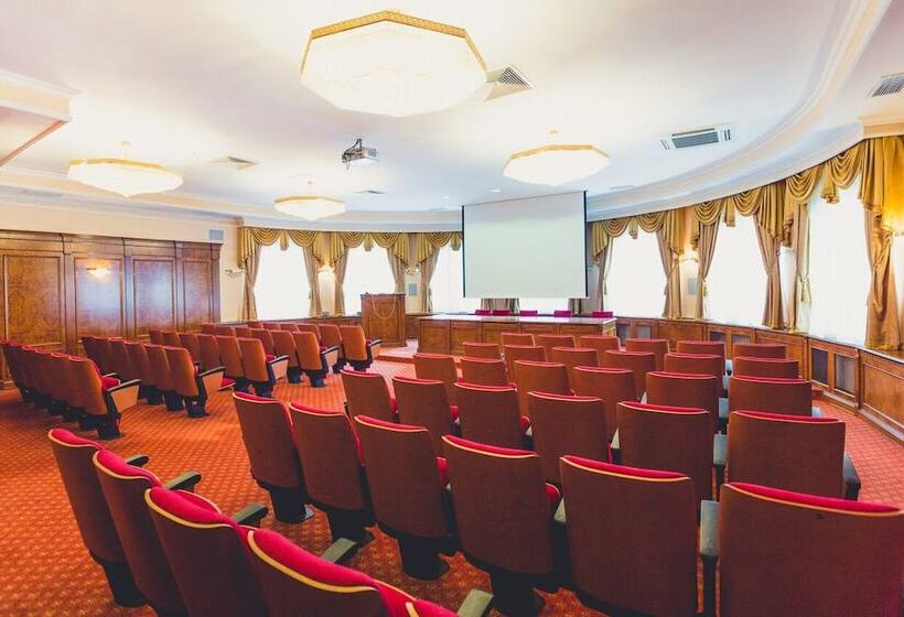 Отель Park Lesnoe