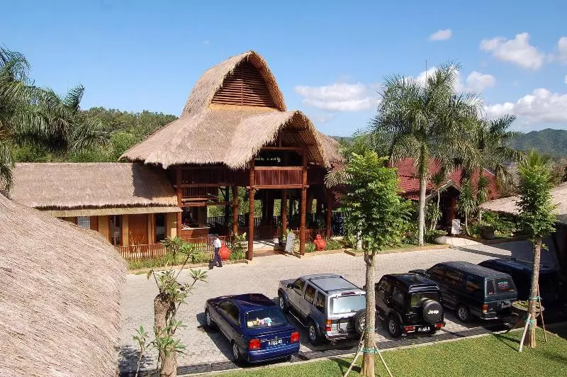 Hotelli Swaloh Hill Resort