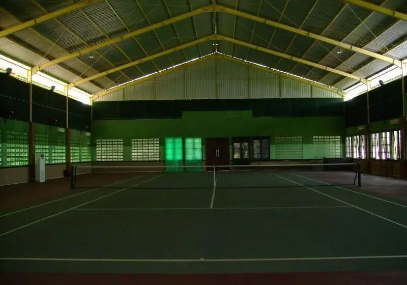 Hotelli Swaloh Hill Resort