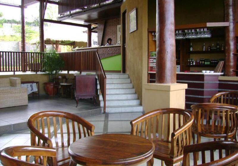 فندق Swaloh Hill Resort