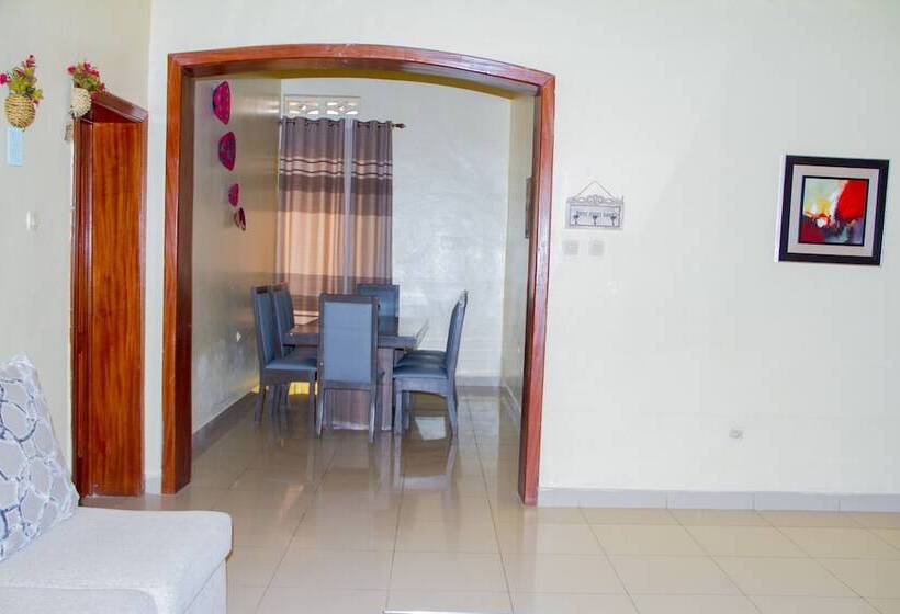 بنسيون Airport Appex Motel