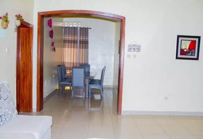 پانسیون Airport Appex Motel