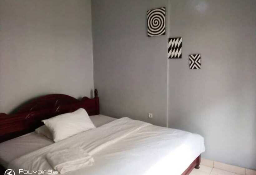 بنسيون Airport Appex Motel