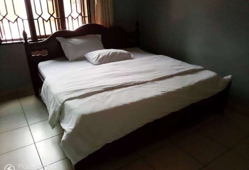 بنسيون Airport Appex Motel