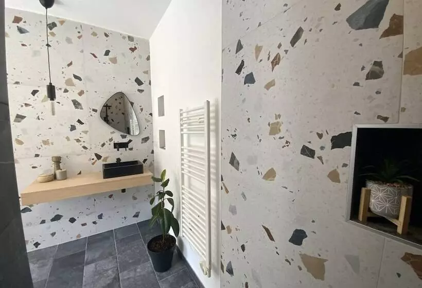 Majatalo Gîte Ti Liv Haut En Couleurs